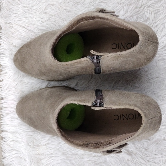 Vionic Faros Tan Suede Leather Fringed Upper Almond Toe Side Zip Ankle Bootie - Picture 7 of 16